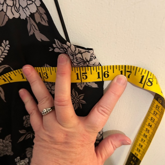 Kismet Size XS Floral Print Camisole - Picture 6 of 11